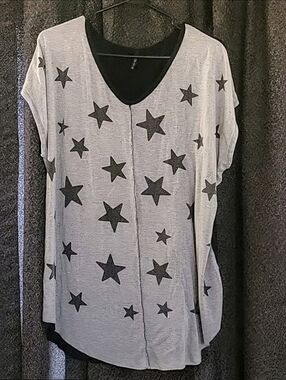 Euc Adorable Star ⭐ Print ⭐ TShirt Size 2X